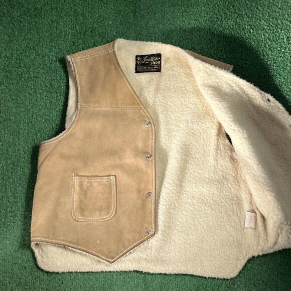 70 S Sears The Leather Shop - Picture 4 of 8